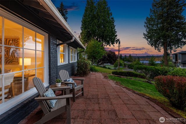 16628 SE 26th Street, Bellevue, WA 98008