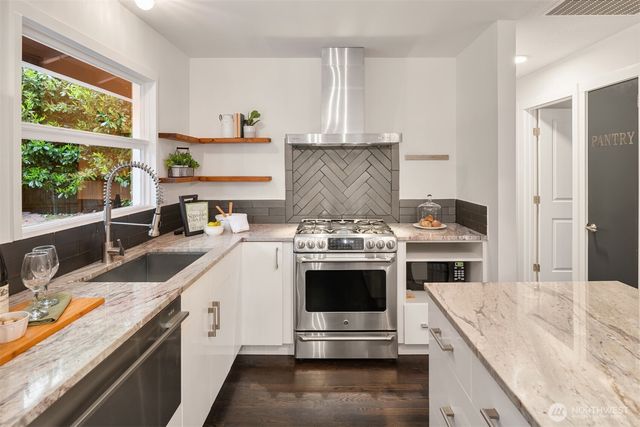16628 SE 26th Street, Bellevue, WA 98008