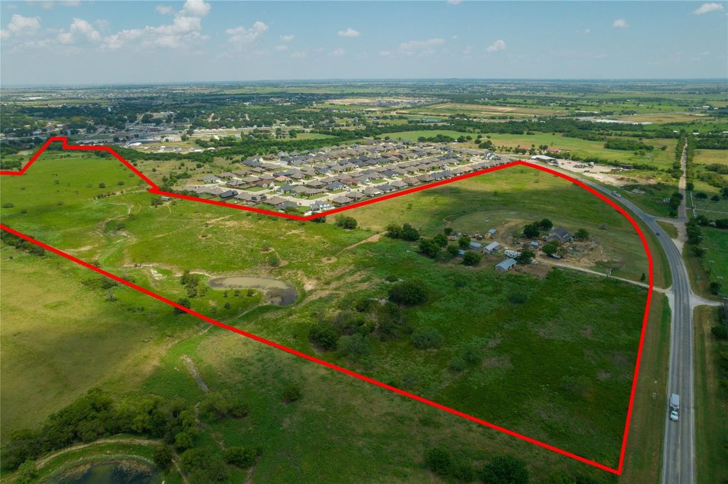 9501 B Fm 2331, Godley, TX 76044 — photo 2
