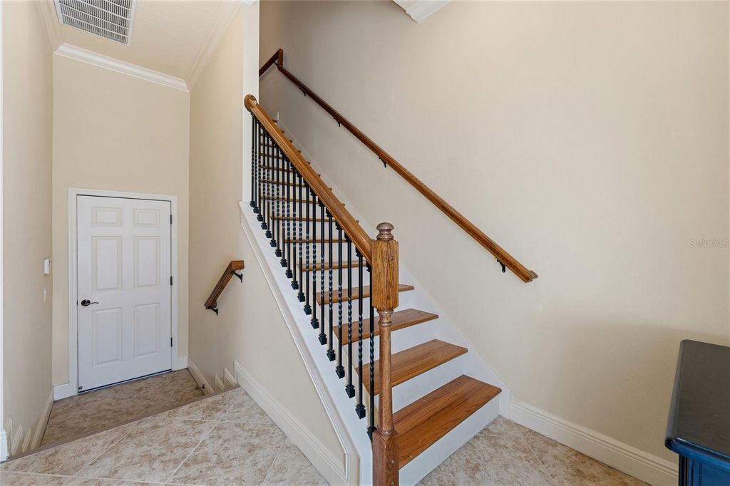 Image 7 of property listing at 107 MCLEODS WAY, Winter Springs, FL 32708