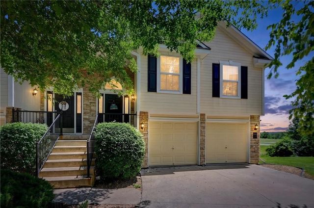 1215 NW Ashley Lane, Grain Valley, MO 64029