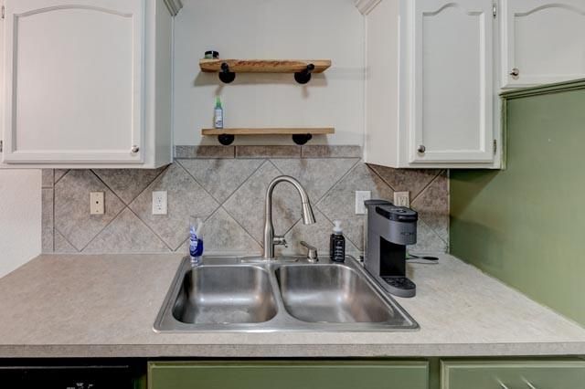 1215 NW Ashley Lane, Grain Valley, MO 64029