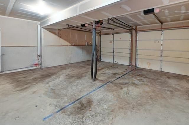 1215 NW Ashley Lane, Grain Valley, MO 64029