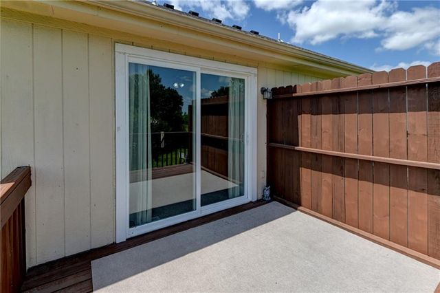 1215 NW Ashley Lane, Grain Valley, MO 64029