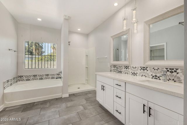 210 W SUNLAND Avenue, Phoenix, AZ 85041