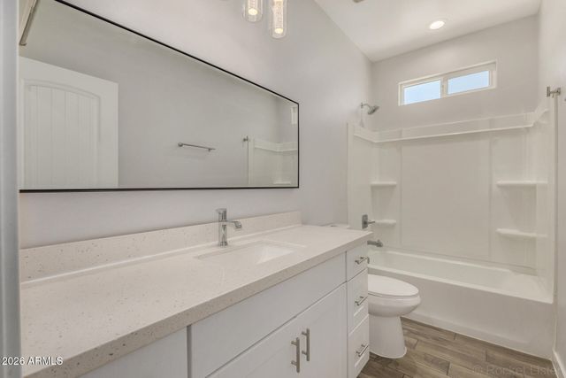 210 W SUNLAND Avenue, Phoenix, AZ 85041