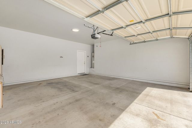 210 W SUNLAND Avenue, Phoenix, AZ 85041