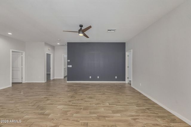 210 W SUNLAND Avenue, Phoenix, AZ 85041