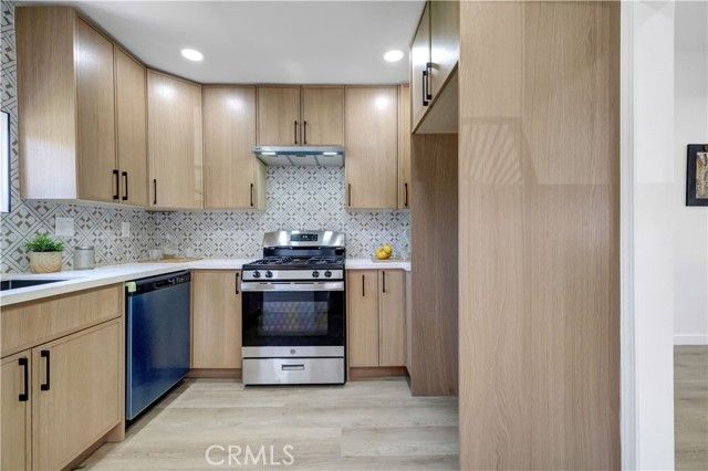 3515 S Norton, Los Angeles, CA 90018