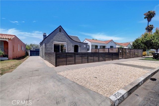 3515 S Norton, Los Angeles, CA 90018