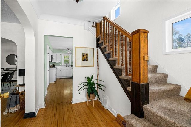 824 E 11th Street, Duluth, MN 55805