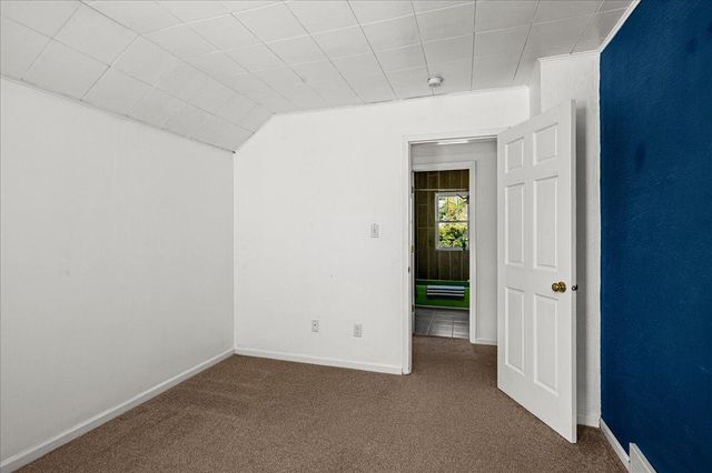 824 E 11th Street, Duluth, MN 55805
