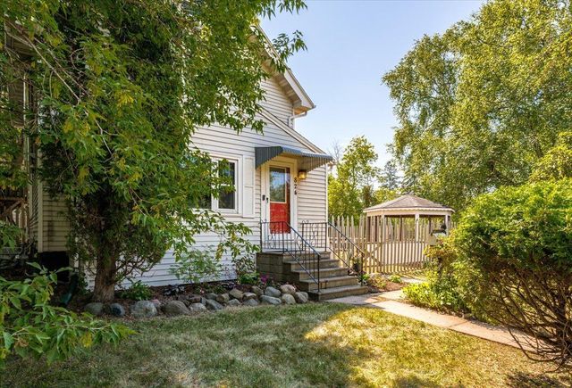 824 E 11th Street, Duluth, MN 55805