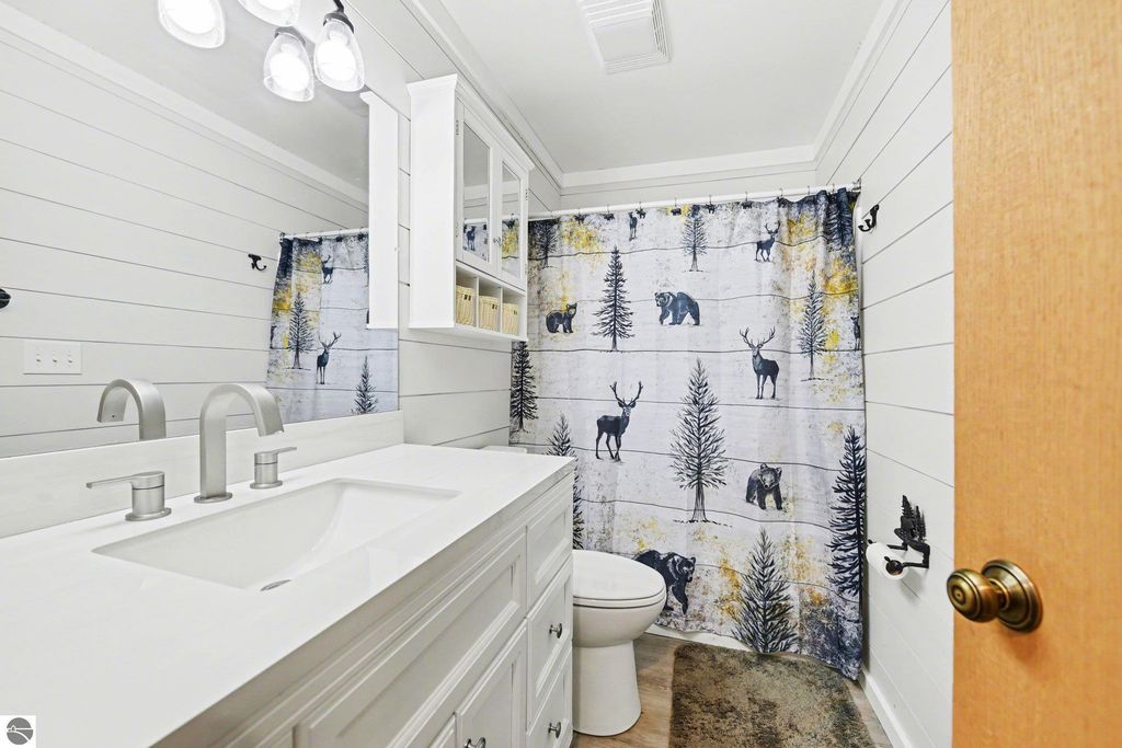 Image 16 of property listing at 6520 Schuss Mountain Lane # 3208, Mancelona, MI 49659