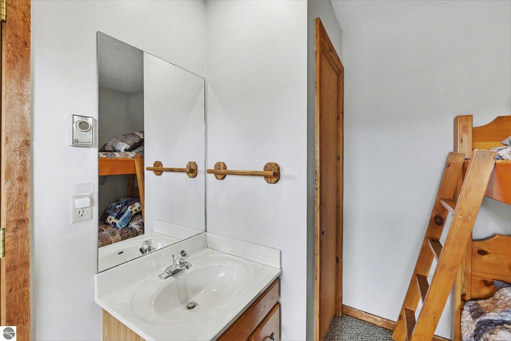 Image 18 of property listing at 6520 Schuss Mountain Lane # 3208, Mancelona, MI 49659