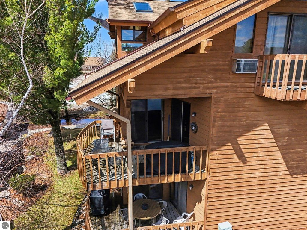 Image 3 of property listing at 6520 Schuss Mountain Lane # 3208, Mancelona, MI 49659