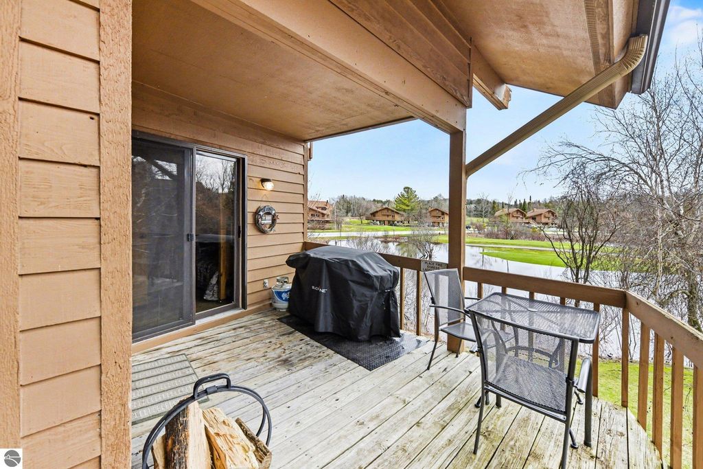 Image 5 of property listing at 6520 Schuss Mountain Lane # 3208, Mancelona, MI 49659