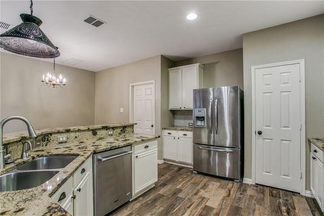 208 N Arbor Ridge Drive, Allen, TX 75002