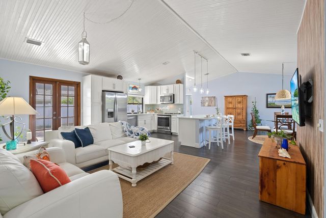 3904 NW Tracewood Lane, Boynton Beach, FL 33436