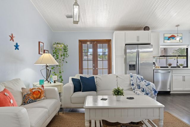 3904 NW Tracewood Lane, Boynton Beach, FL 33436