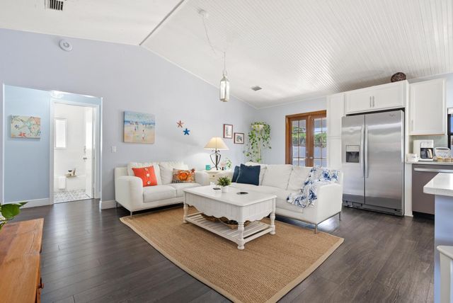 3904 NW Tracewood Lane, Boynton Beach, FL 33436