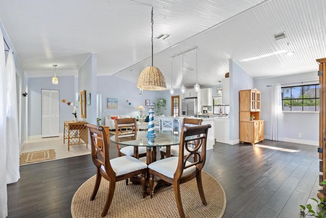 3904 NW Tracewood Lane, Boynton Beach, FL 33436