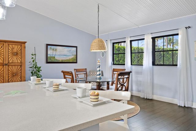 3904 NW Tracewood Lane, Boynton Beach, FL 33436