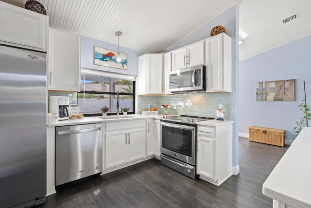 3904 NW Tracewood Lane, Boynton Beach, FL 33436