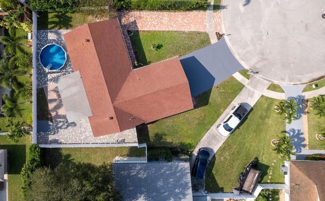 3904 NW Tracewood Lane, Boynton Beach, FL 33436