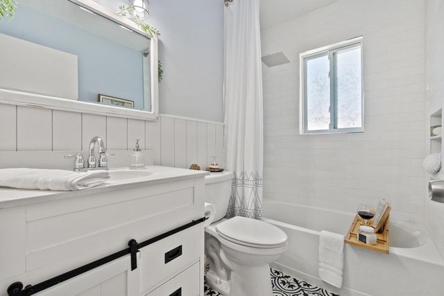 3904 NW Tracewood Lane, Boynton Beach, FL 33436