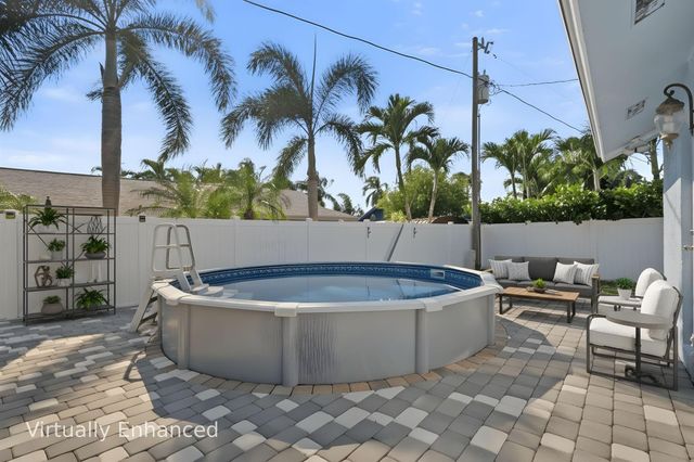 3904 NW Tracewood Lane, Boynton Beach, FL 33436