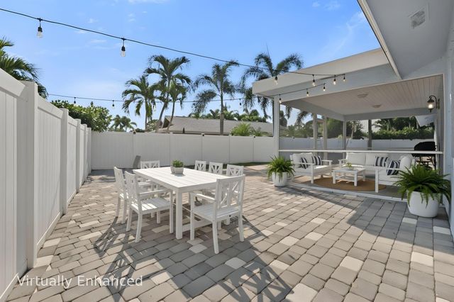 3904 NW Tracewood Lane, Boynton Beach, FL 33436