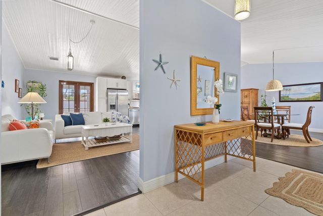 3904 NW Tracewood Lane, Boynton Beach, FL 33436