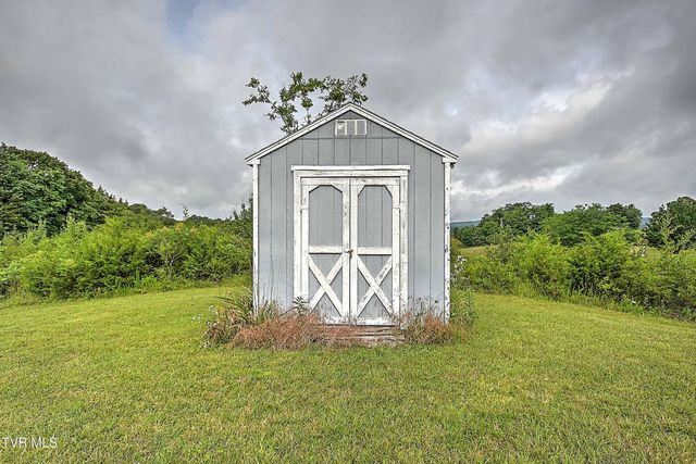 704 Weems Chapel Road, Mosheim, TN 37818