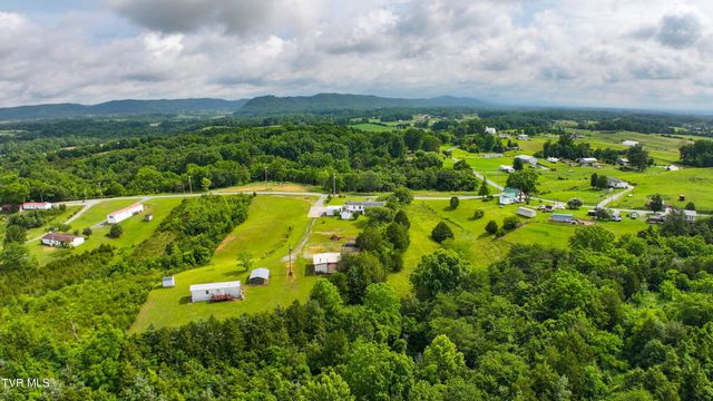 704 Weems Chapel Road, Mosheim, TN 37818