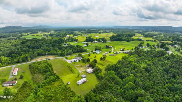 704 Weems Chapel Road, Mosheim, TN 37818