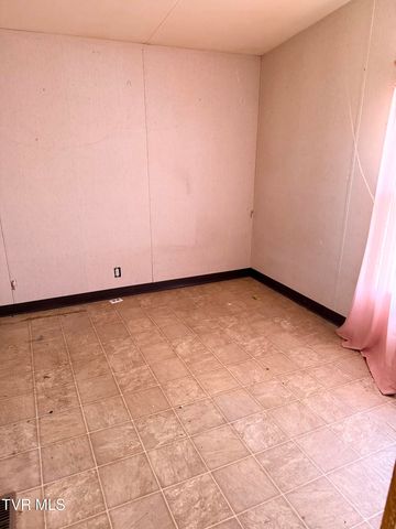 704 Weems Chapel Road, Mosheim, TN 37818