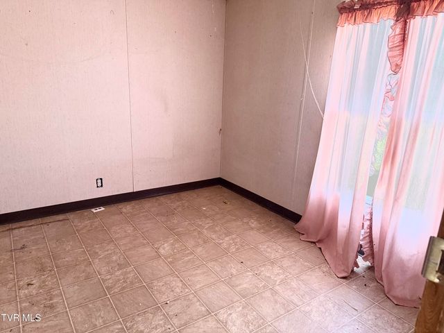 704 Weems Chapel Road, Mosheim, TN 37818