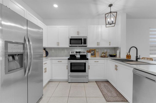 1400 SE 26th Road, Homestead, FL 33035
