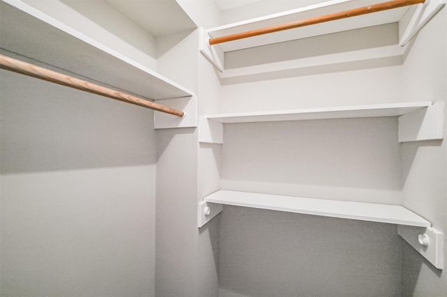 2 River Creek Way, Sugar Land, TX 77478