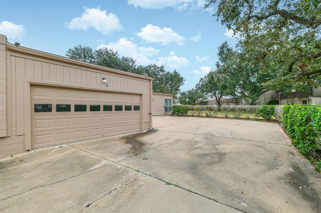 2 River Creek Way, Sugar Land, TX 77478