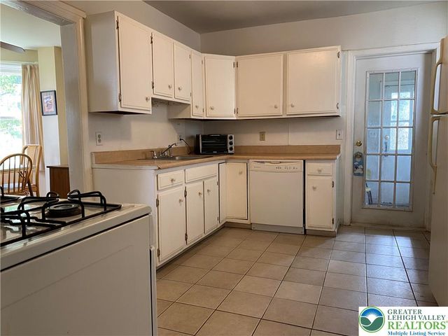 1058 East Gordon Street, Allentown City, PA 18109