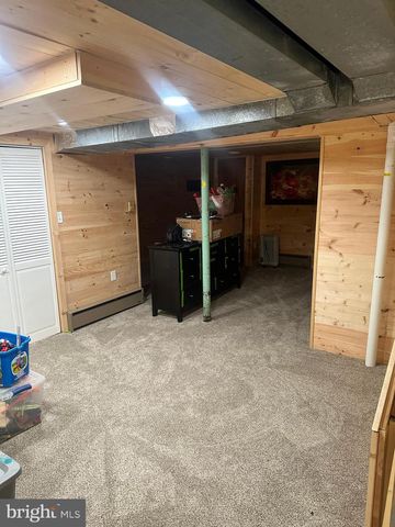 525 DORCHESTER AVE, Reading, PA 19609