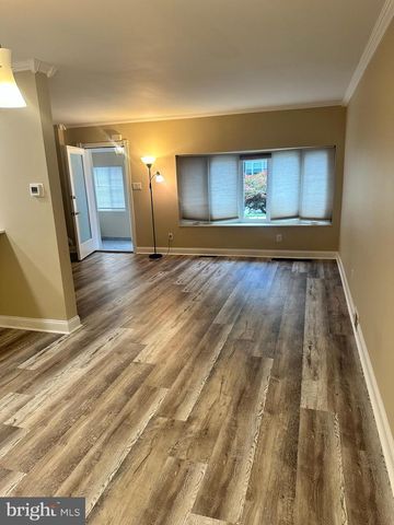 525 DORCHESTER AVE, Reading, PA 19609