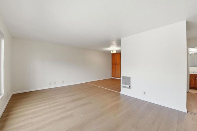 460 Auburn Way 5, San Jose, CA 95129