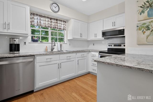 1270 Sioux Road, North Brunswick, NJ 08902