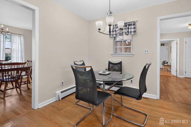 1270 Sioux Road, North Brunswick, NJ 08902