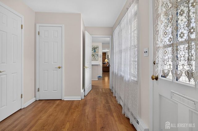 1270 Sioux Road, North Brunswick, NJ 08902