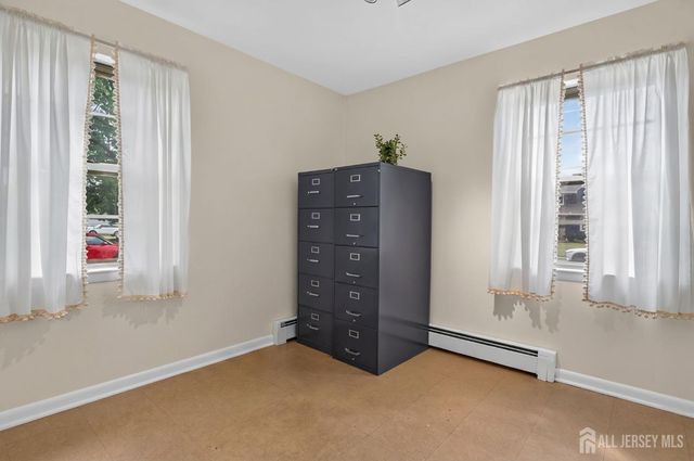 1270 Sioux Road, North Brunswick, NJ 08902