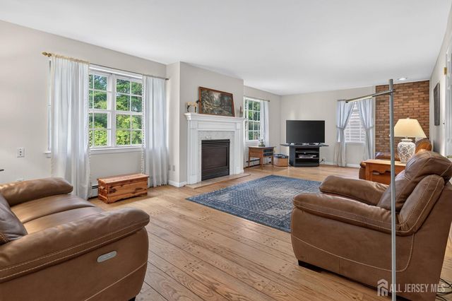 1270 Sioux Road, North Brunswick, NJ 08902